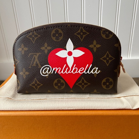 ❌SOLD❌Louis Vuitton Game On Cosmetic Pouch - Picture 2 of 7
